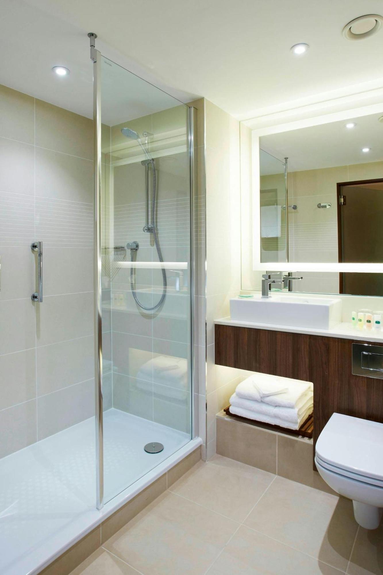 Courtyard By Marriott Aberdeen Airport 4*