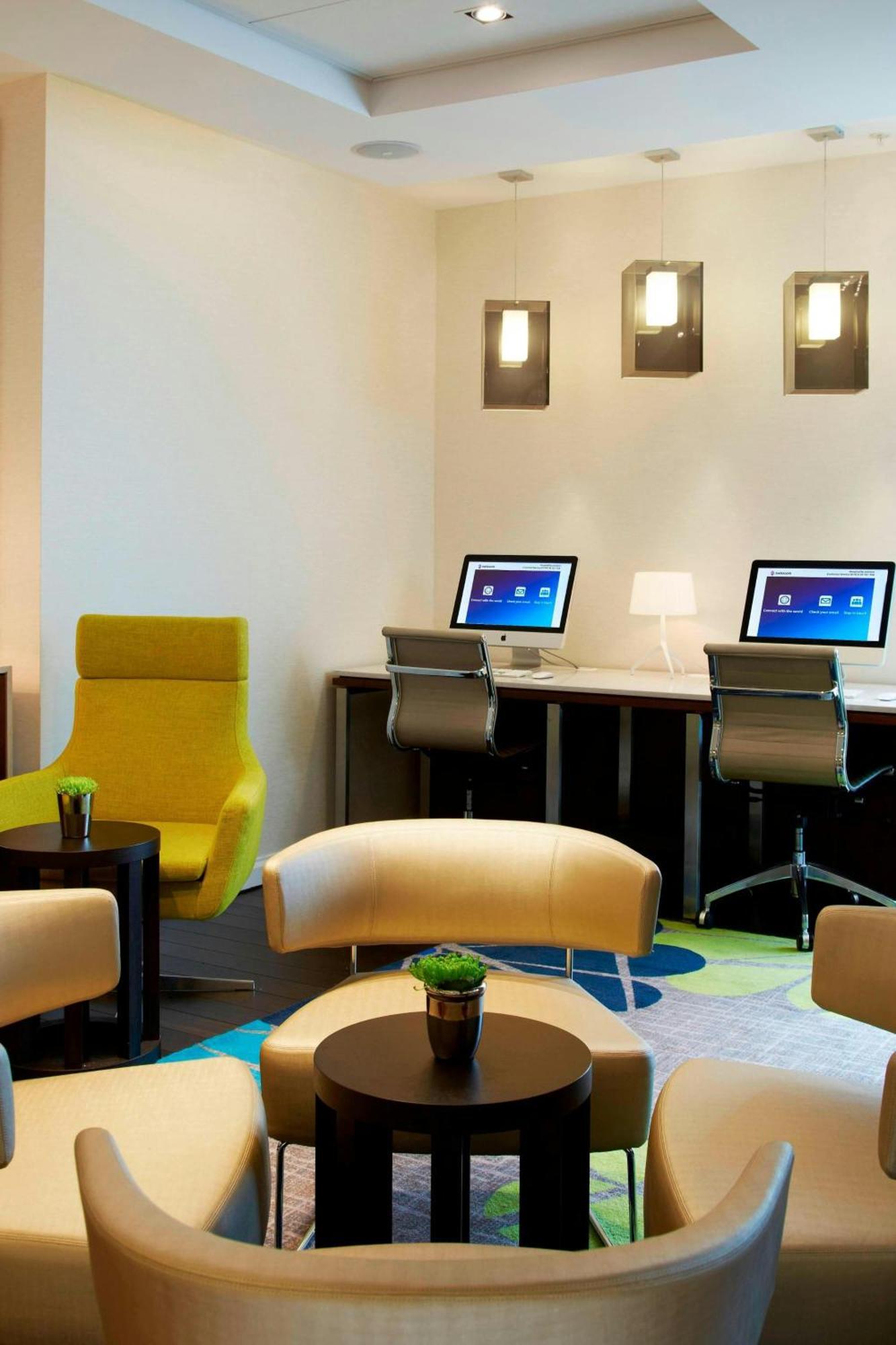 Hotel Courtyard By Marriott Aberdeen Airport 4*