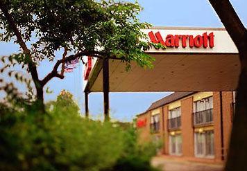 Courtyard By Marriott Aberdeen Airport Hotel Dyce