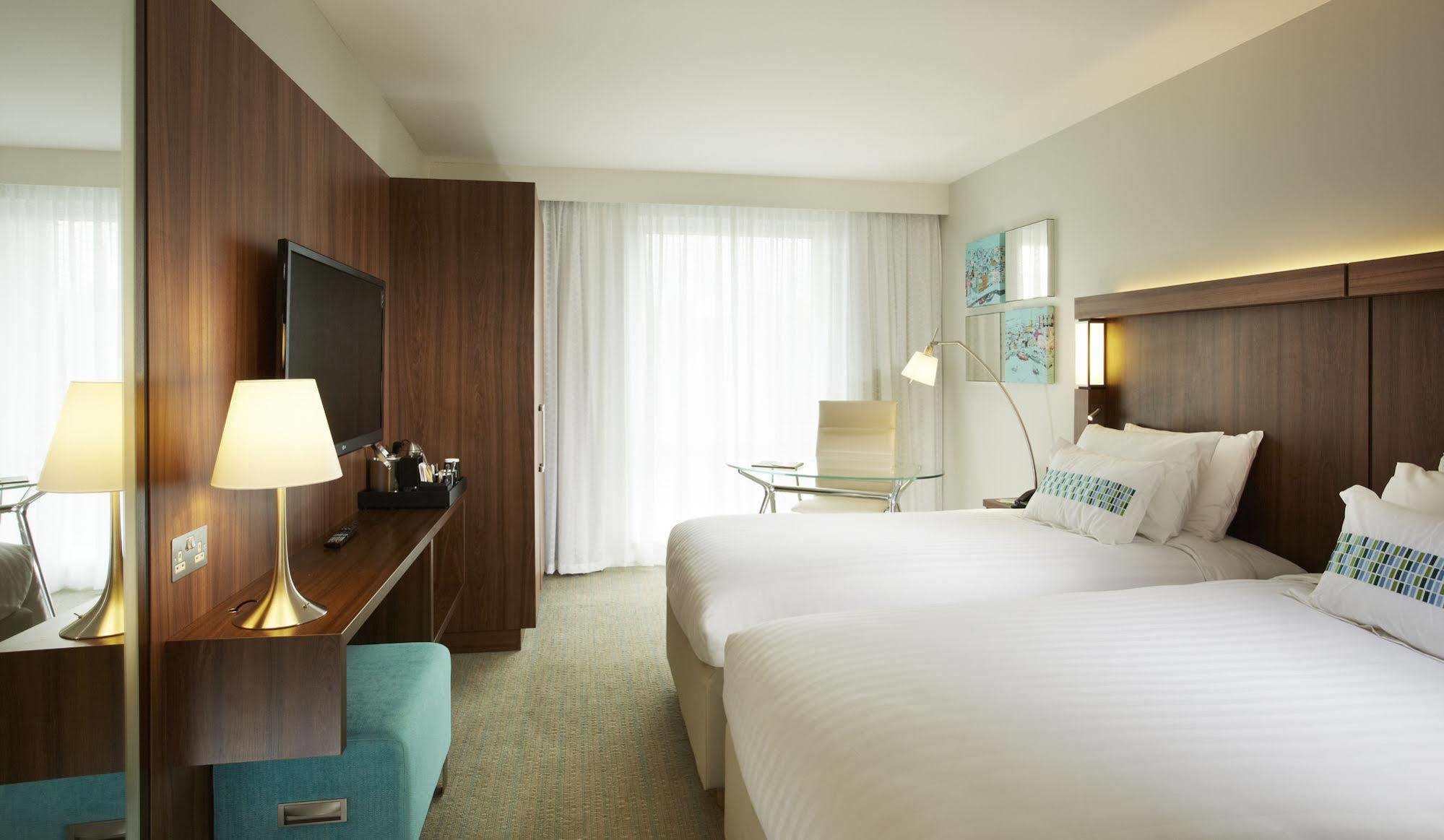 Courtyard By Marriott Aberdeen Airport 4*